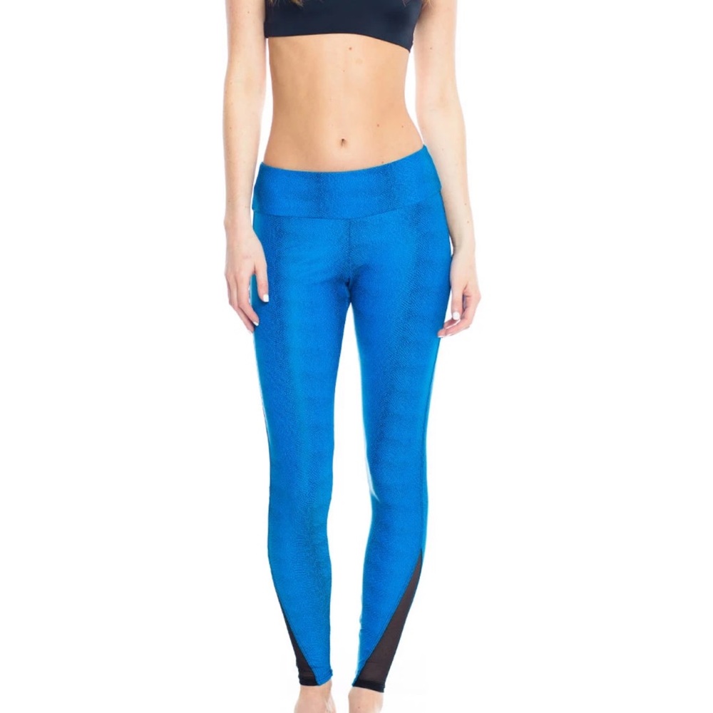 Onzie Indian Blue Venom Snake Print Leggings